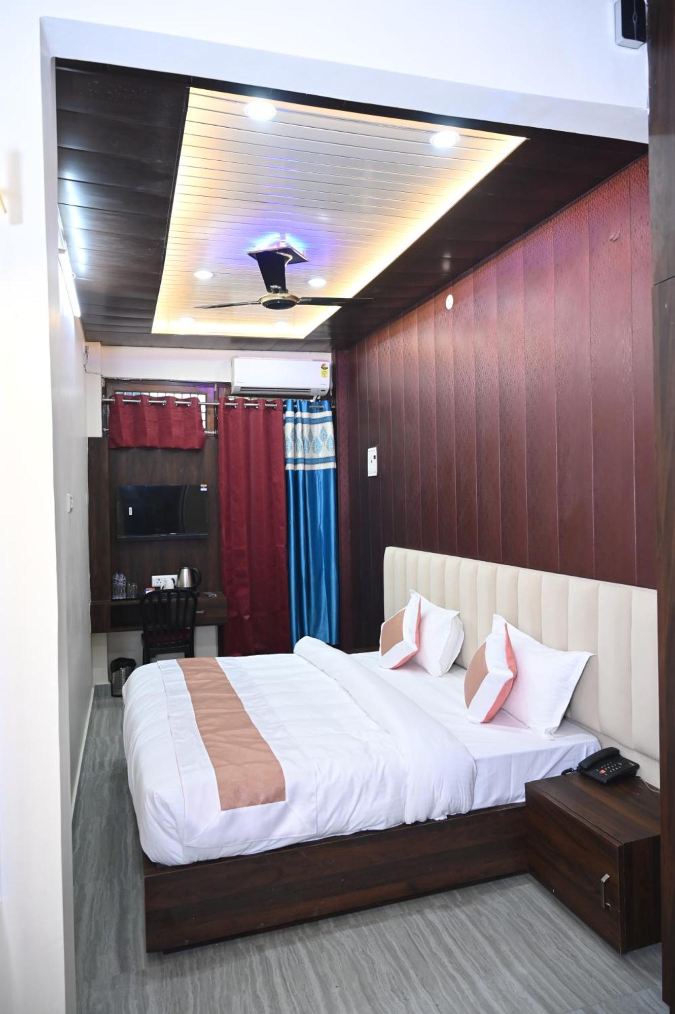 Sun High Stay Luxury Guest House Bénarès Extérieur photo